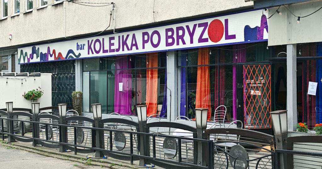 Kolejka po Bryzol - nowe miejsce po Kuchennych Rewolucjach - Warsaw Foodie